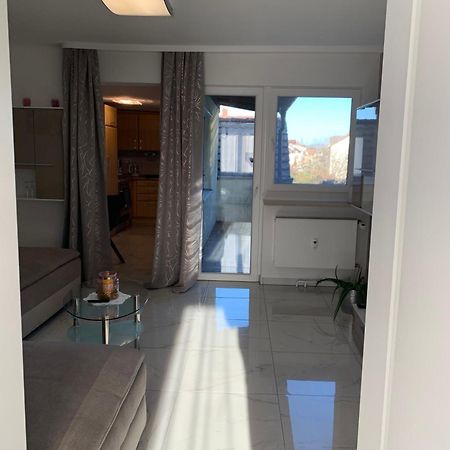 Moderne 2 Zimmer Wohnung Mit Vollausstattung 케치 외부 사진